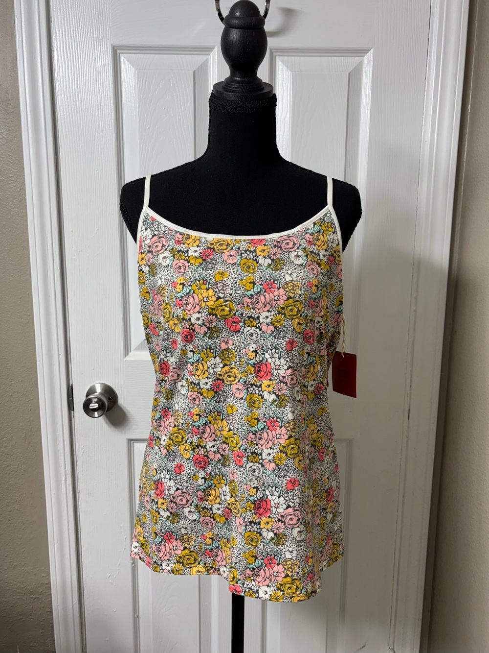 Mossimo Supply Co. Floral Spaghetti Strap Tank - White, Yellow & Pink XXL